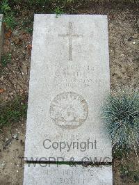 Boulogne Eastern Cemetery - Smith, Ernest